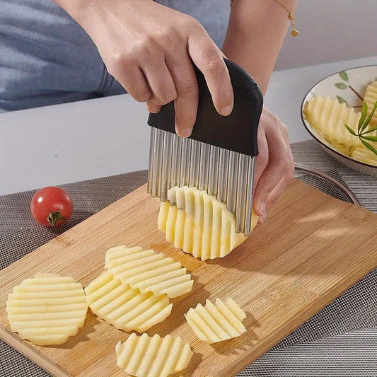 HeavyDuty Stainless Steel Crinkle Cutter for Vegetables