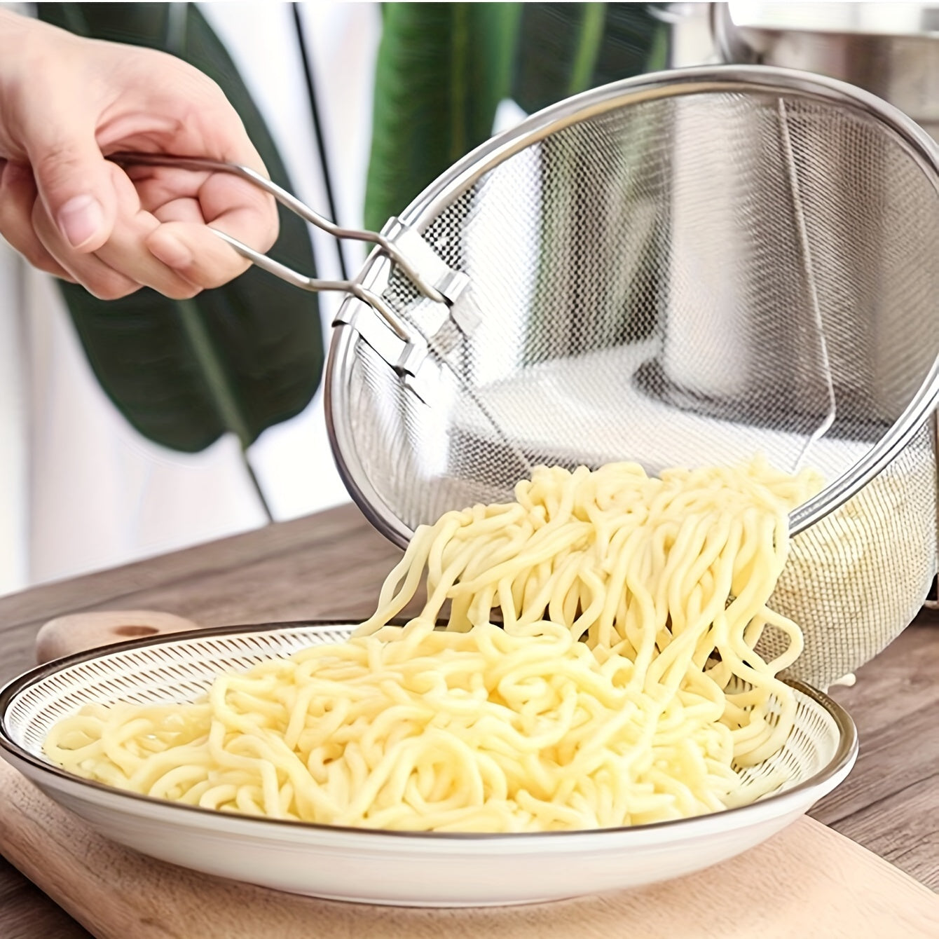 Multifunctional Foldable Stainless Steel Colander for Kitchen Use